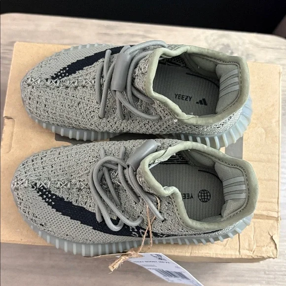 adidas gazelle silver green womens Adidas Yeezy Boost 700 